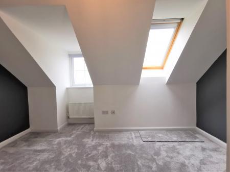3 bedroom Semi-detached house to let in Popert Drive, Worcester, WR5