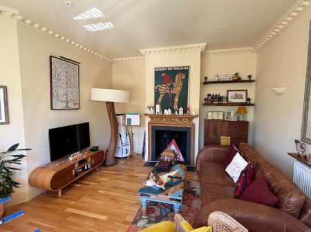 4 bedroom Detached house to let in Kingshurst Gardens, Badsey, Worcestershire, WR11