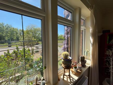 4 bedroom Detached house to let in Kingshurst Gardens, Badsey, Worcestershire, WR11