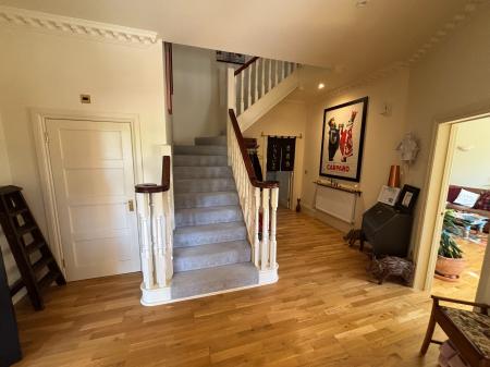 4 bedroom Detached house to let in Kingshurst Gardens, Badsey, Worcestershire, WR11