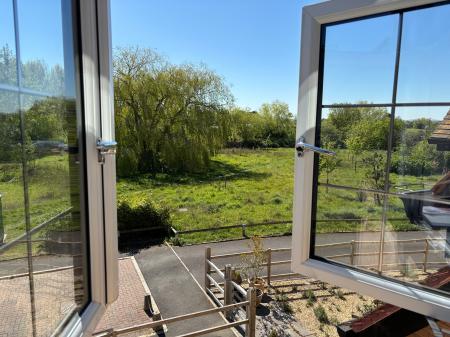 4 bedroom Detached house to let in Kingshurst Gardens, Badsey, Worcestershire, WR11