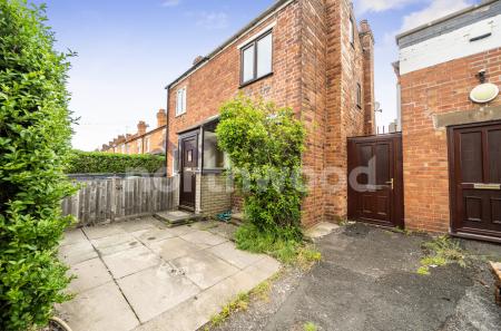 2 bedroom End of terrace house for sale in ,,Melbourne Street, Worcester, WR3