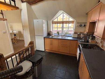 2 bedroom Flat to let in London Road, Worcester, WR5