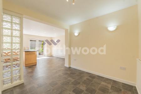 3 bedroom Semi-detached house for sale in Ransom Avenue, Worcester, WR5