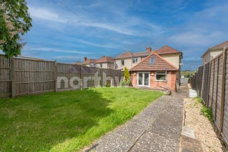 3 bedroom Semi-detached house for sale in Ransom Avenue, Worcester, WR5