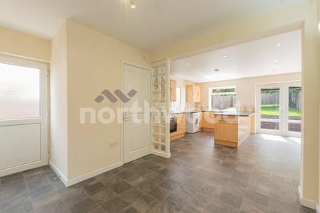 3 bedroom Semi-detached house for sale in Ransom Avenue, Worcester, WR5