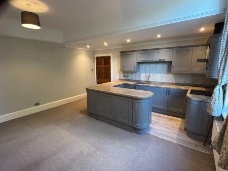 1 bedroom Flat to let in Battenhall Road, Battenhall, Worcester, WR5