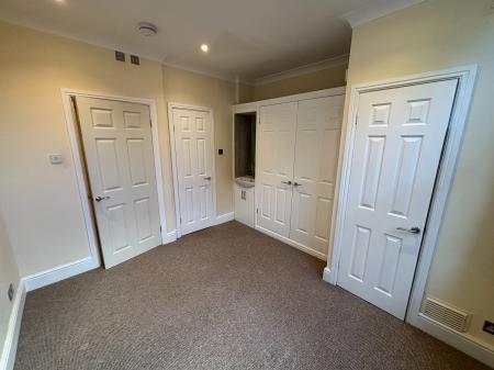 1 bedroom Flat to let in Battenhall Road, Battenhall, Worcester, WR5