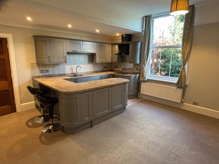 1 bedroom Flat to let in Battenhall Road, Battenhall, Worcester, WR5