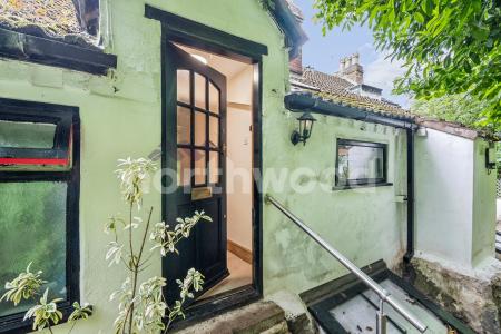 2 bedroom Flat for sale in Foley Terrace, Malvern, WR14