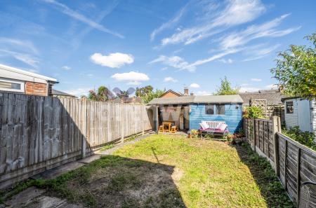 2 bedroom End of terrace house for sale in Lyttleton Square, Malvern, WR14