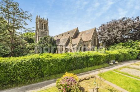 2 bedroom End of terrace house for sale in Lyttleton Square, Malvern, WR14