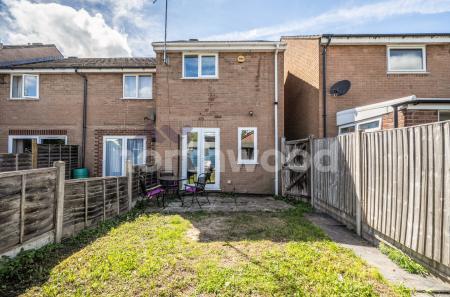 2 bedroom End of terrace house for sale in Lyttleton Square, Malvern, WR14