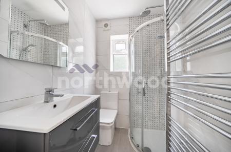 4 bedroom Semi-detached house for sale in Broadway Grove, St Johns, Worcester, WR2