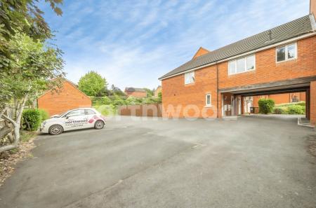 1 bedroom Terraced House for sale in Michael Tippett Drive, Ronkswood, Worcester, WR4