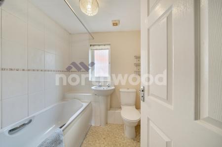 1 bedroom Terraced House for sale in Michael Tippett Drive, Ronkswood, Worcester, WR4