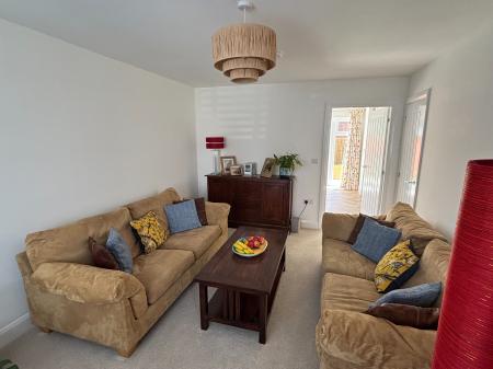 2 bedroom Terraced House to let in Poppy Field, Rushwick, WR2
