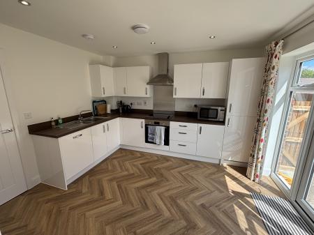 2 bedroom Terraced House to let in Poppy Field, Rushwick, WR2