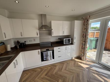 2 bedroom Terraced House to let in Poppy Field, Rushwick, WR2