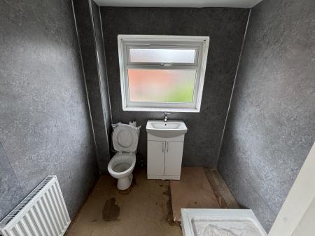 3 bedroom Semi-detached house to let in Columbia Drive, Lower Wick, Worcester, WR2