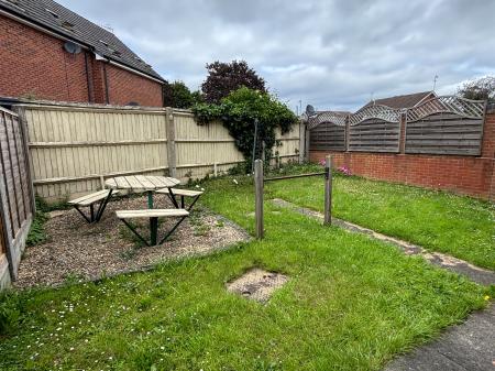 3 bedroom Semi-detached house to let in Columbia Drive, Lower Wick, Worcester, WR2