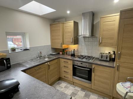 3 bedroom Town house to let in Gheluvelt Mews, Barbourne, Worcester, WR1