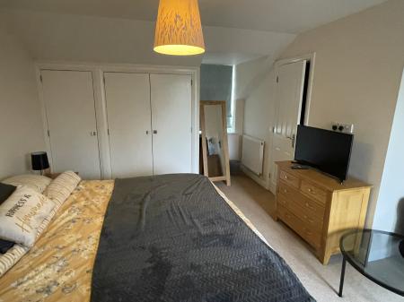 3 bedroom Town house to let in Gheluvelt Mews, Barbourne, Worcester, WR1