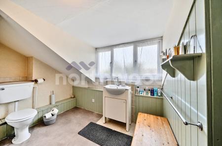 1 bedroom Flat for sale in Middle Street, Arboretum, Worcester, WR1