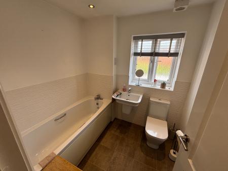 3 bedroom Semi-detached house to let in Bruton Avenue, Droitwich, WR9