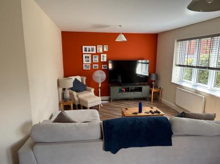 3 bedroom Semi-detached house to let in Bruton Avenue, Droitwich, WR9