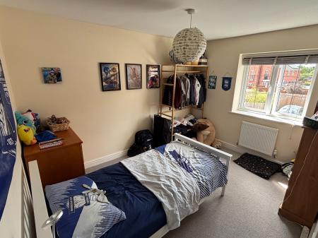3 bedroom Semi-detached house to let in Bruton Avenue, Droitwich, WR9