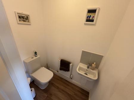 3 bedroom Semi-detached house to let in Bruton Avenue, Droitwich, WR9