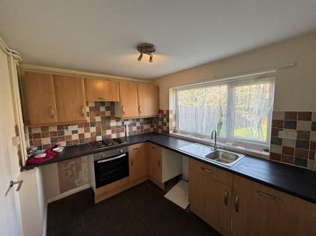 3 bedroom Semi-detached house to let in Edmonton Close, Lower Wick, Worcester, WR2