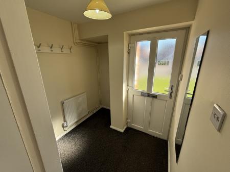 3 bedroom Semi-detached house to let in Edmonton Close, Lower Wick, Worcester, WR2
