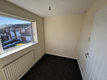 3 bedroom Semi-detached house to let in Edmonton Close, Lower Wick, Worcester, WR2