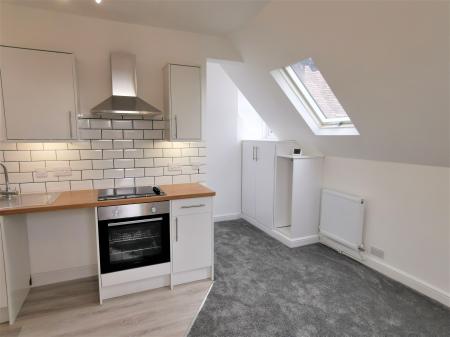 1 bedroom Studio flat to let in Selborne Road West, Barbourne, Worcester, WR1