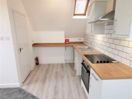1 bedroom Studio flat to let in Selborne Road West, Barbourne, Worcester, WR1
