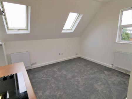 1 bedroom Studio flat to let in Selborne Road West, Barbourne, Worcester, WR1