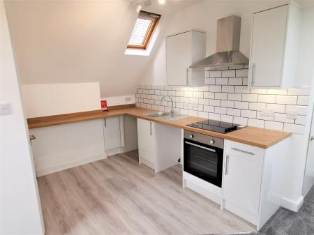 1 bedroom Studio flat to let in Selborne Road West, Barbourne, Worcester, WR1