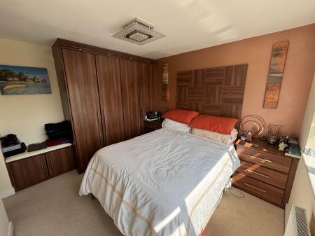 4 bedroom Detached house to let in Willowsea Road, Northwick, Worcester, WR3
