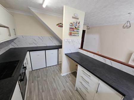 3 bedroom Semi-detached house to let in Camberwell Drive, St Peters, Worcester, WR5