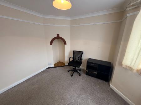 3 bedroom Semi-detached house to let in Bromyard Road, St Johns, Worcester, WR2