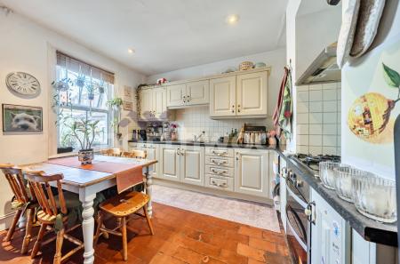 2 bedroom Semi-detached house for sale in Woodbine Road, Barbourne, Worcester, WR1