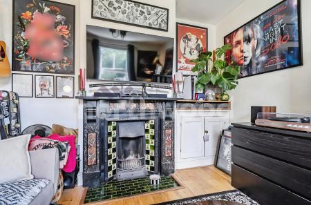 2 bedroom Semi-detached house for sale in Woodbine Road, Barbourne, Worcester, WR1