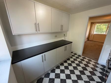 2 bedroom Maisonette to let in Brockhampton Close, Blackpole, Worcester, WR4