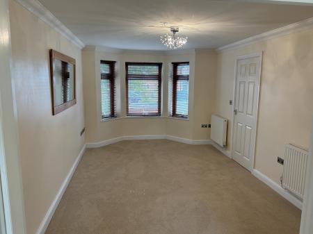 4 bedroom Detached house to let in Wadborough Road, Norton, WR5