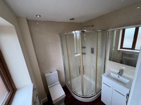 4 bedroom Detached house to let in Wadborough Road, Norton, WR5