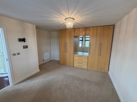 4 bedroom Detached house to let in Wadborough Road, Norton, WR5