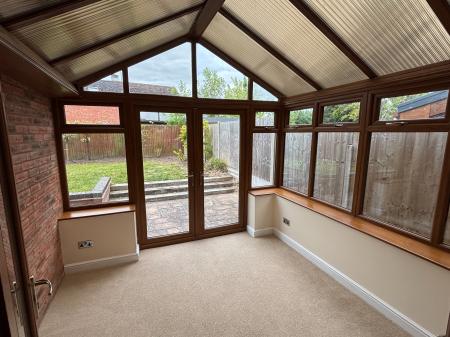 4 bedroom Detached house to let in Wadborough Road, Norton, WR5