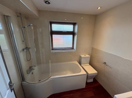 4 bedroom Detached house to let in Wadborough Road, Norton, WR5